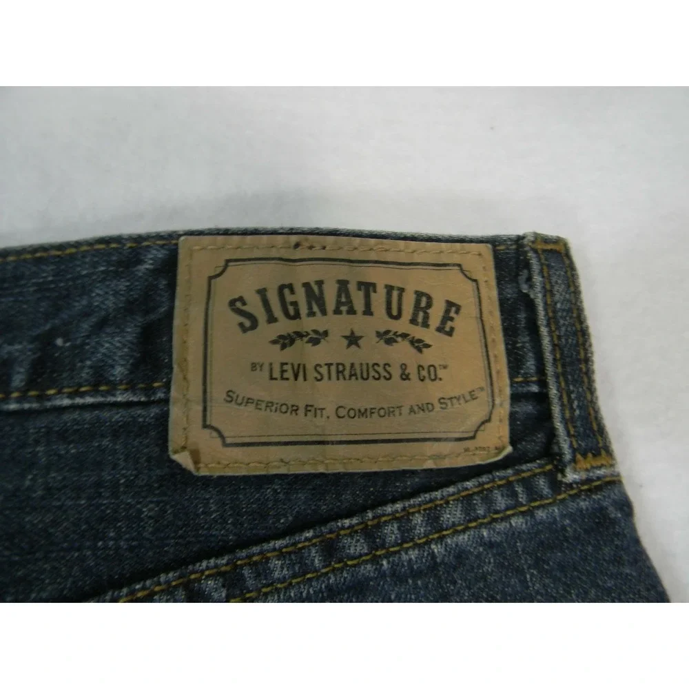 Levi's Signature Series jeans Mens 36 x 32 blue relaxed fit Straight denim pants